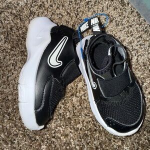 Nike Kids Black and White Sneakers